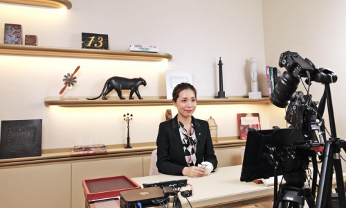 上天猫奢品可预约1对1直播客服，Cartier、Burberry推出视频顾问服务