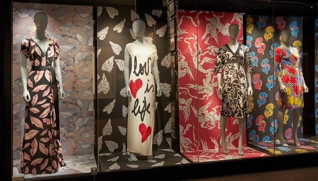DVF时装回顾展亮相比利时，探索“Woman Before Fashion”的时尚创业传奇